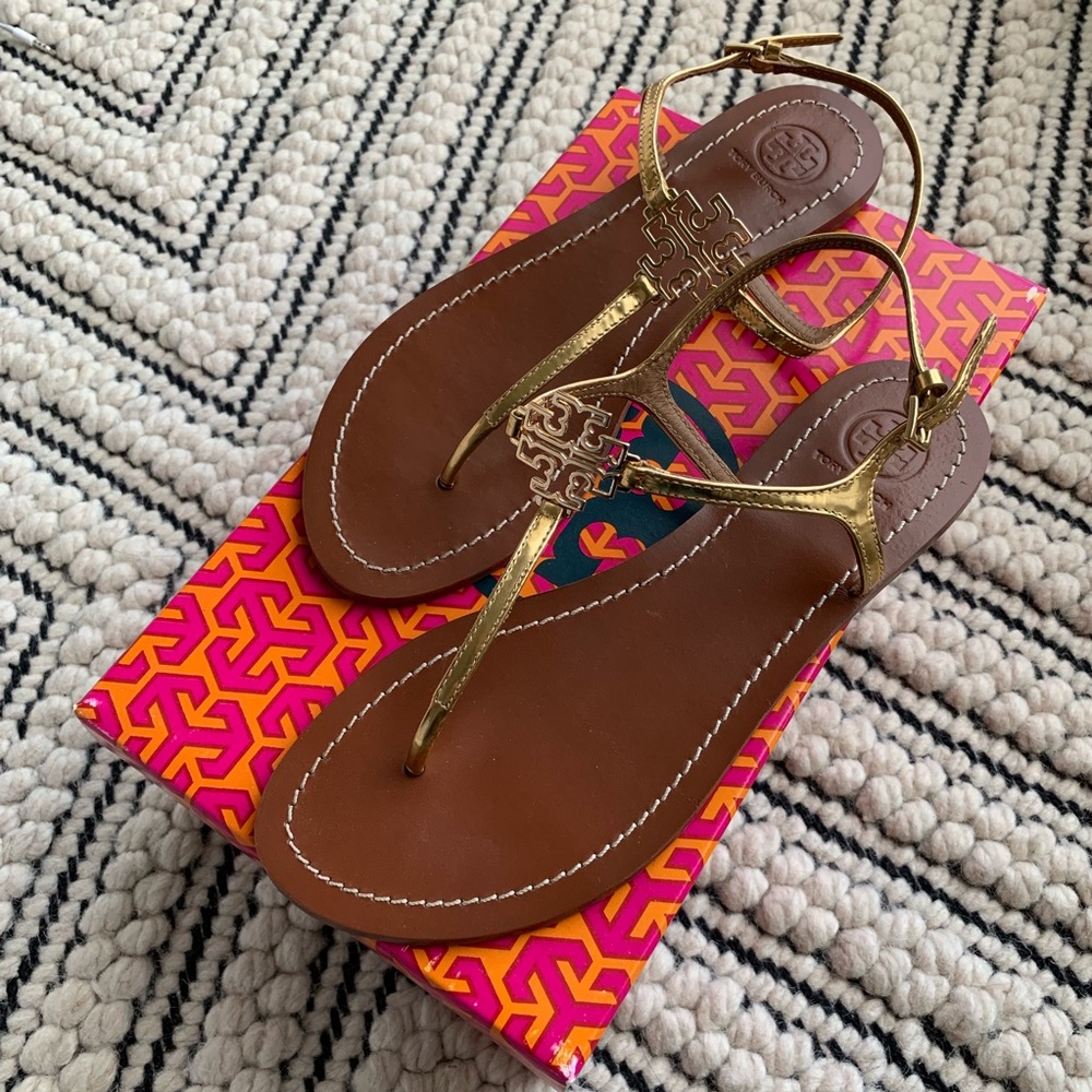 Tory Burch Melinda Flat Gold Thong Sandals 7.5